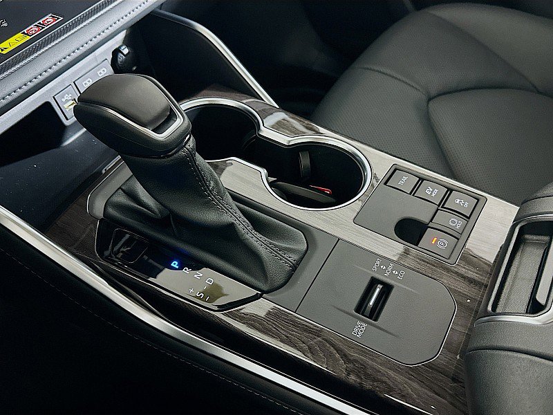 New 2026 Toyota Highlander Platinum image 21