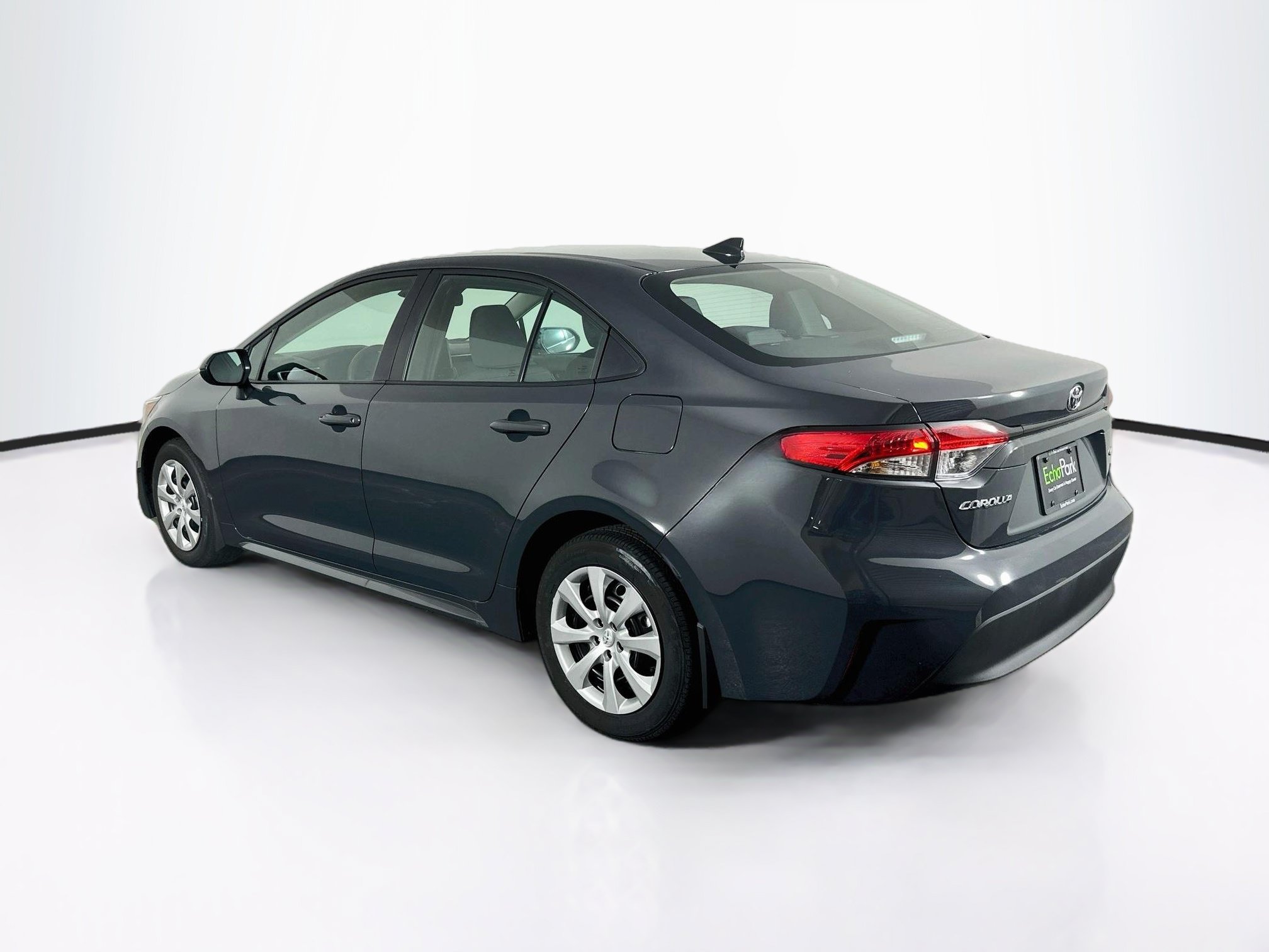 Used 2026 Toyota Corolla LE FWD image 5