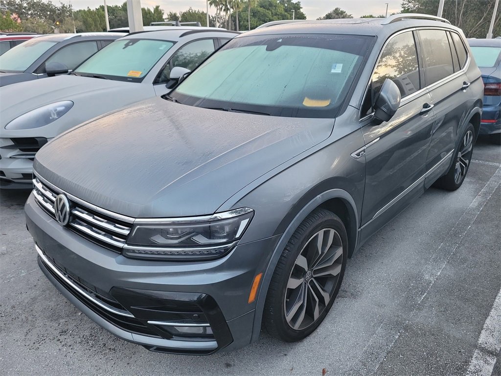 Used 2018 Volkswagen Tiguan SEL Premium w/ R-Line Package image 2