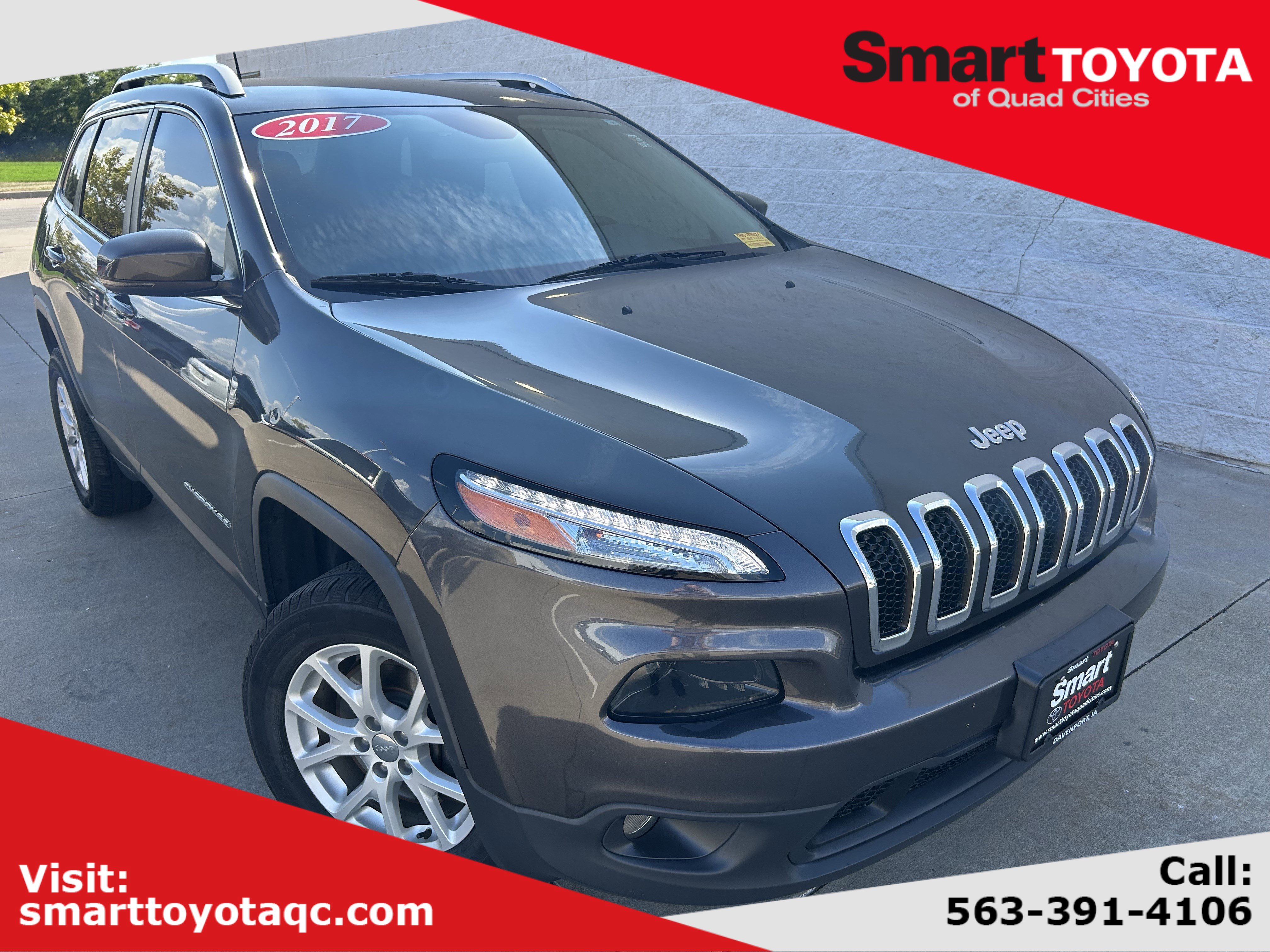 Used 2017 Jeep Cherokee Latitude w/ Safety/Convenience Group