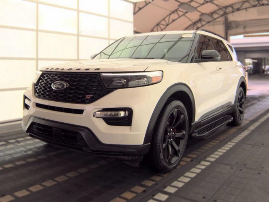 Used 2023 Ford Explorer ST w/ Equipment Group 401A AWD/4WD image 2