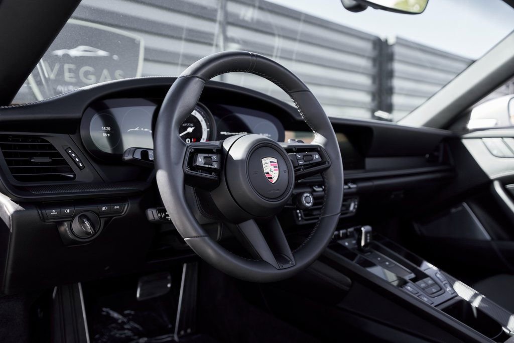 Used 2024 Porsche 911 Carrera GTS w/ Premium Package image 32