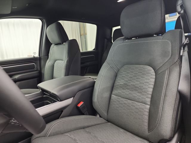 New 2026 RAM 1500 4x4 Crew Cab image 30