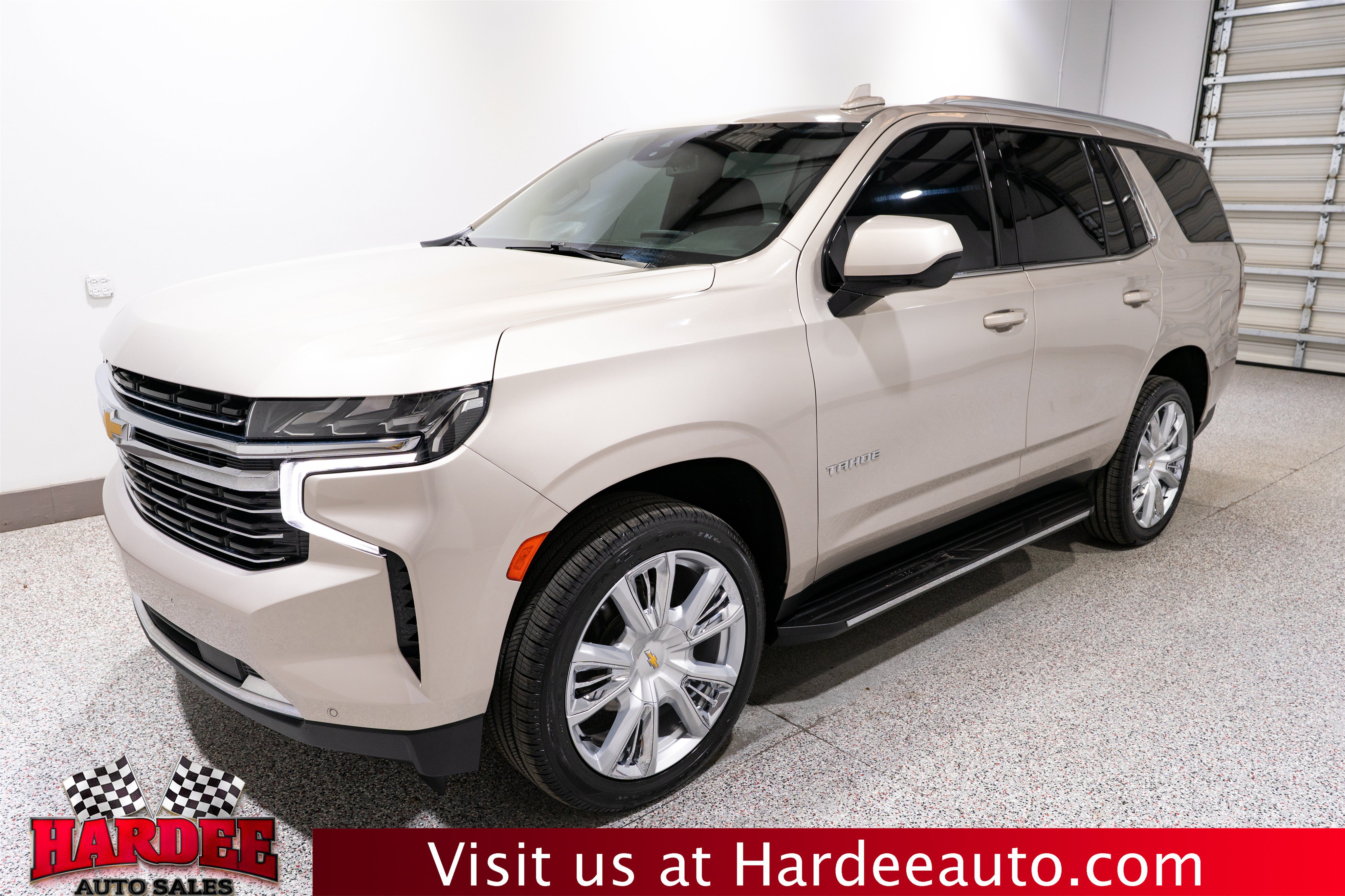 Used 2023 Chevrolet Tahoe LT RWD image 2