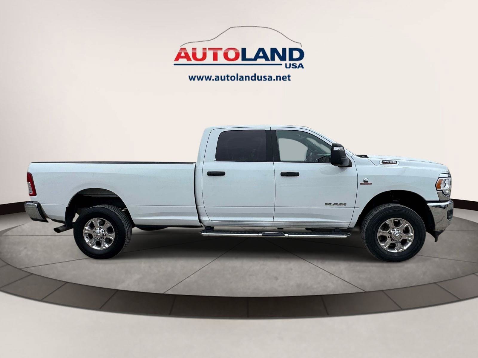 Used 2024 RAM 2500 Big Horn AWD/4WD image 3