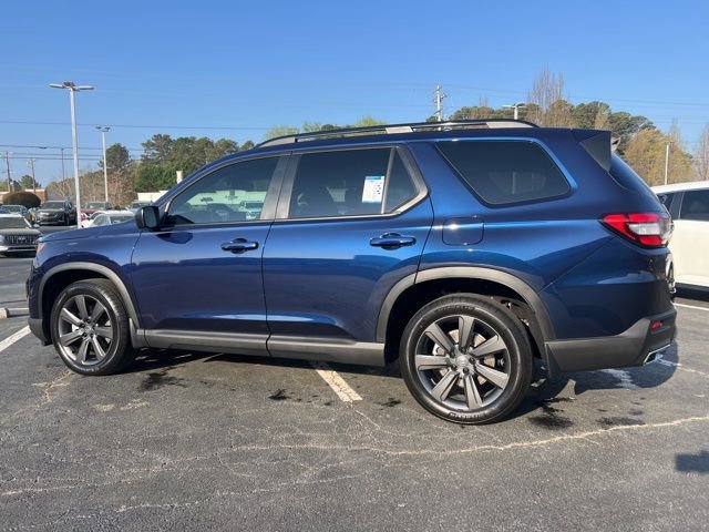 Certified 2025 Honda Pilot Sport image 10