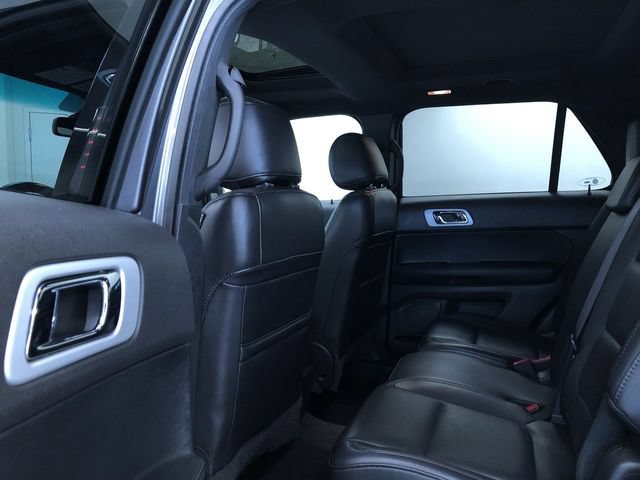 Used 2014 Ford Explorer XLT w/ Equipment Group 202A AWD/4WD image 21