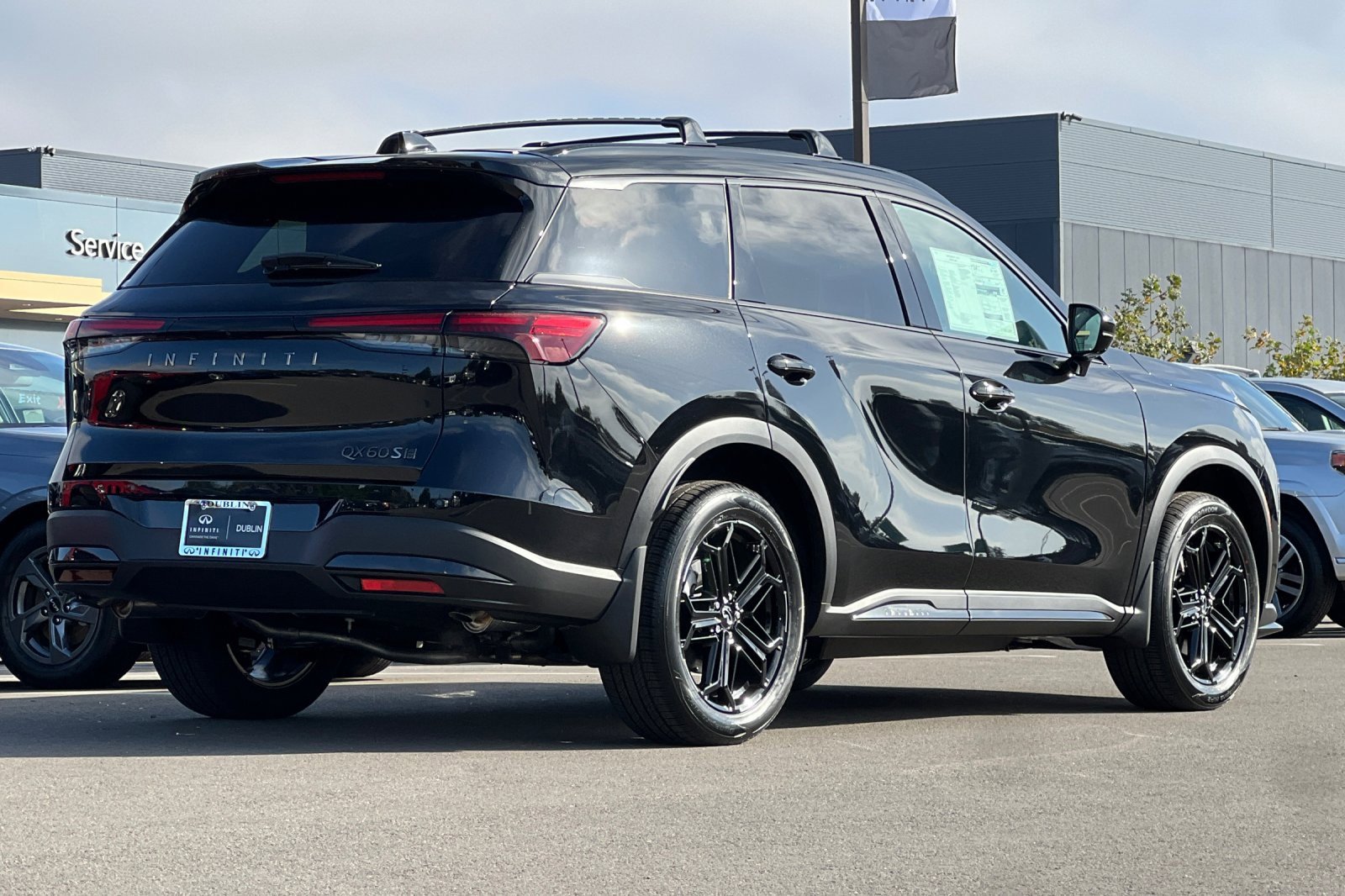 New 2026 INFINITI QX60 Sport w/ Dark Cargo Package image 5