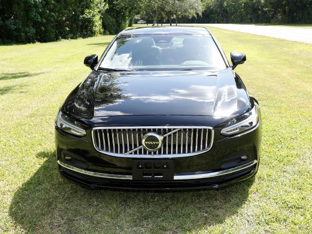 Used 2024 Volvo S90 B6 Plus AWD/4WD image 10