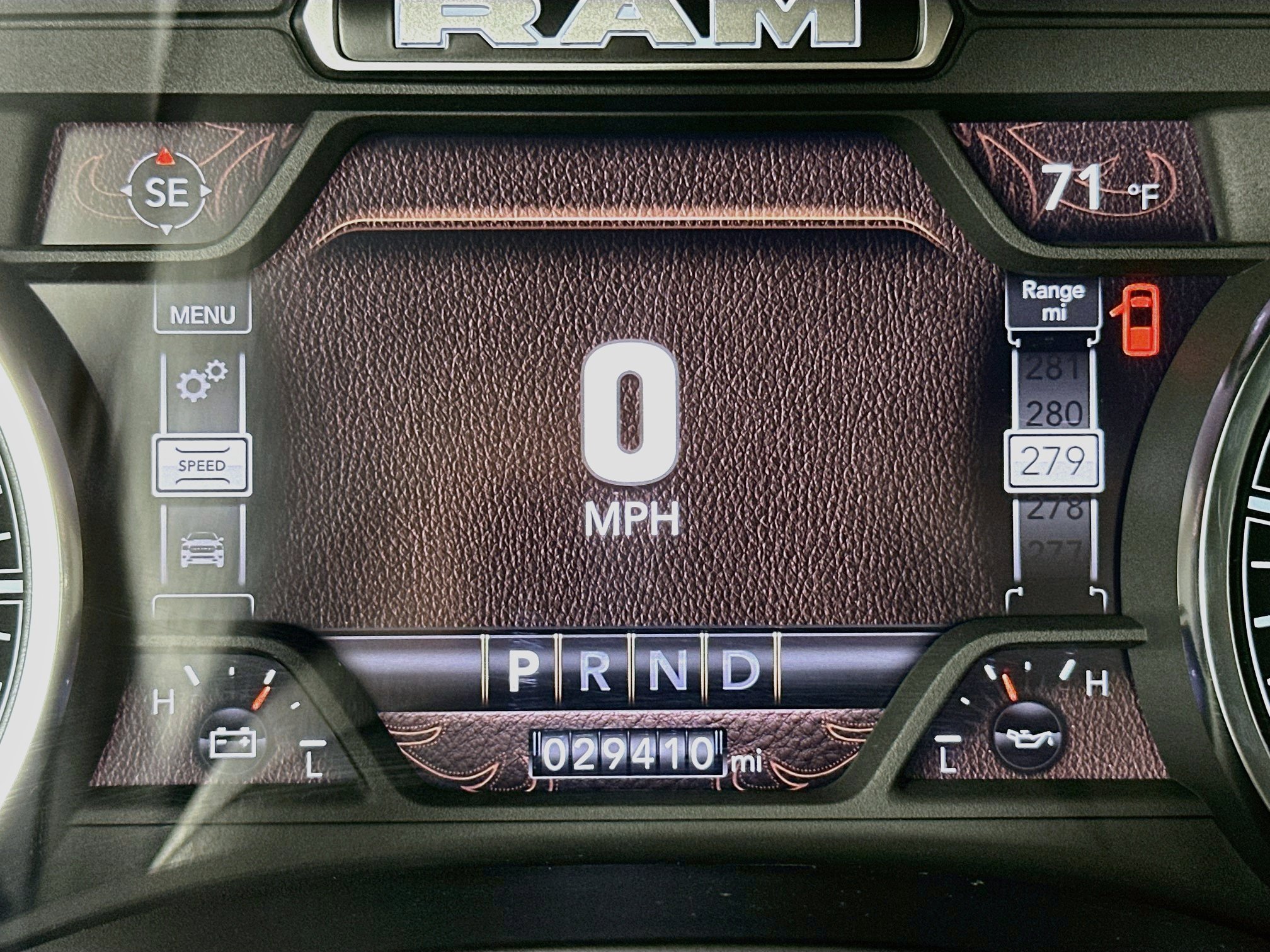 Used 2023 RAM 1500 Laramie AWD/4WD image 12