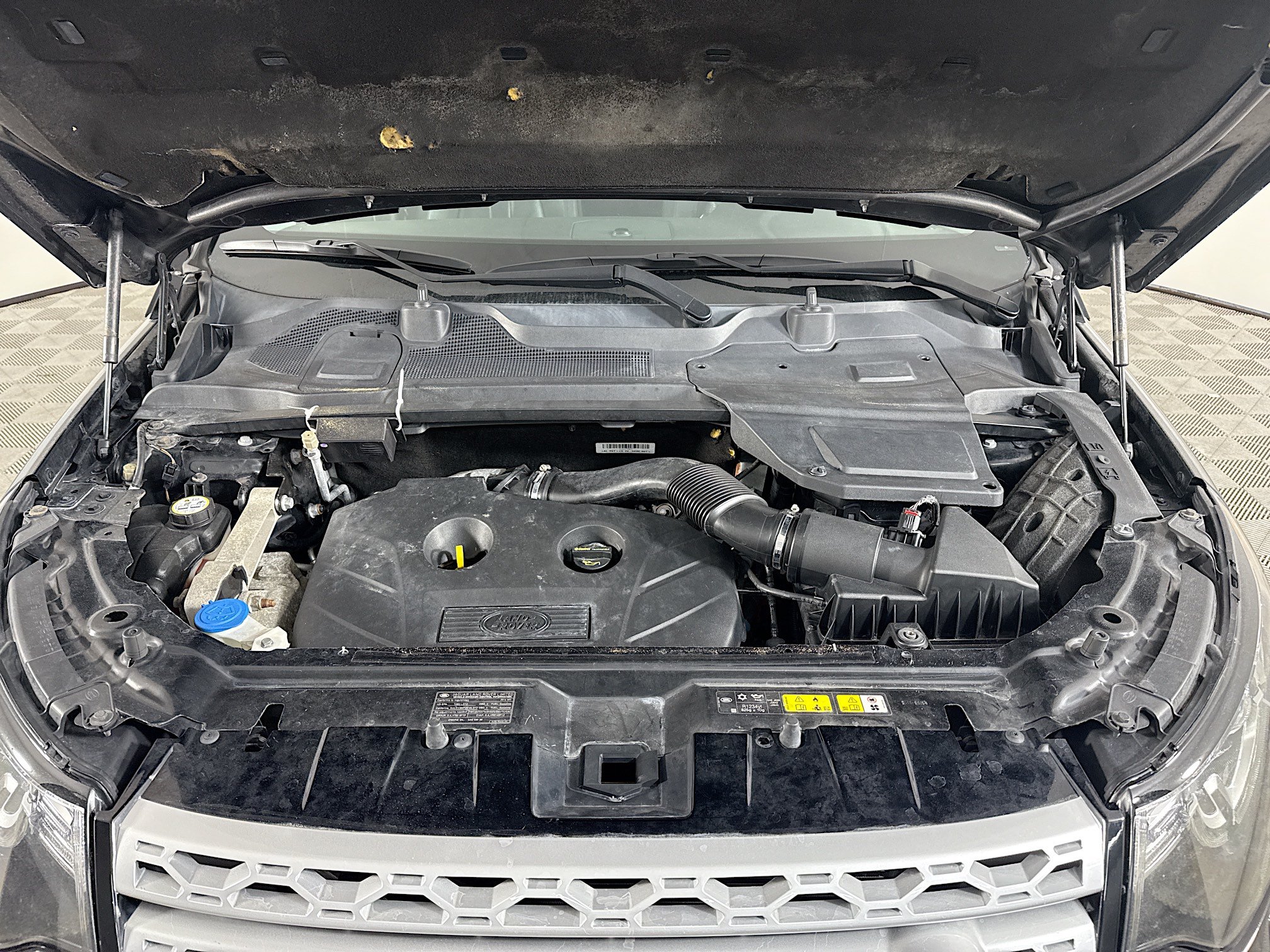 Used 2016 Land Rover Discovery Sport HSE AWD/4WD image 39