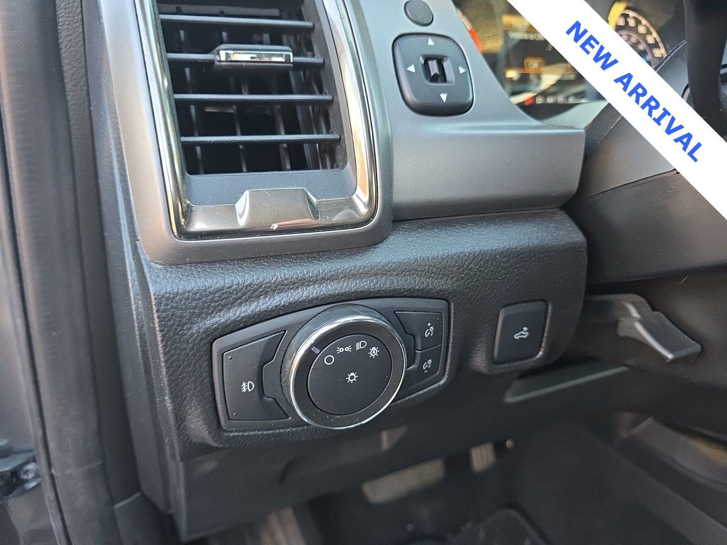 Used 2021 Ford Ranger XLT w/ Equipment Group 301A Mid image 13