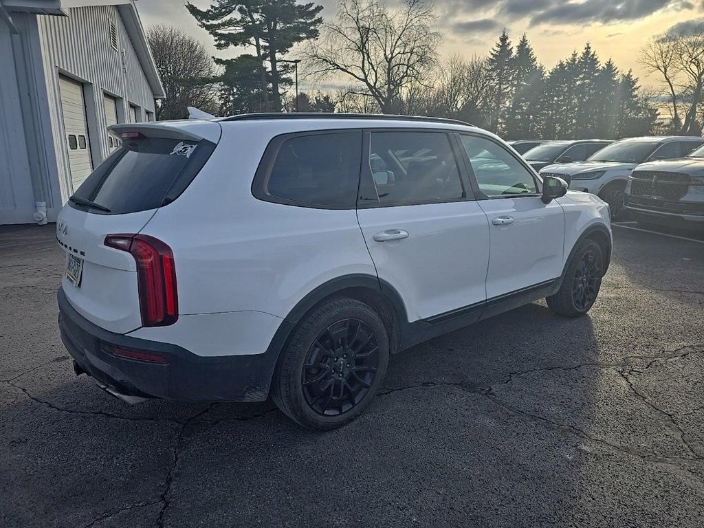 Used 2022 Kia Telluride SX w/ SX Prestige Package image 4