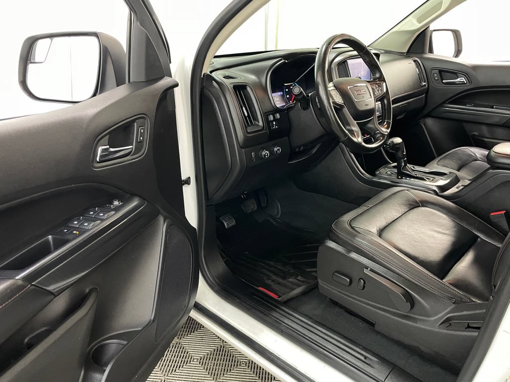 Used 2019 GMC Canyon All Terrain w/ Trailering Package AWD/4WD image 22