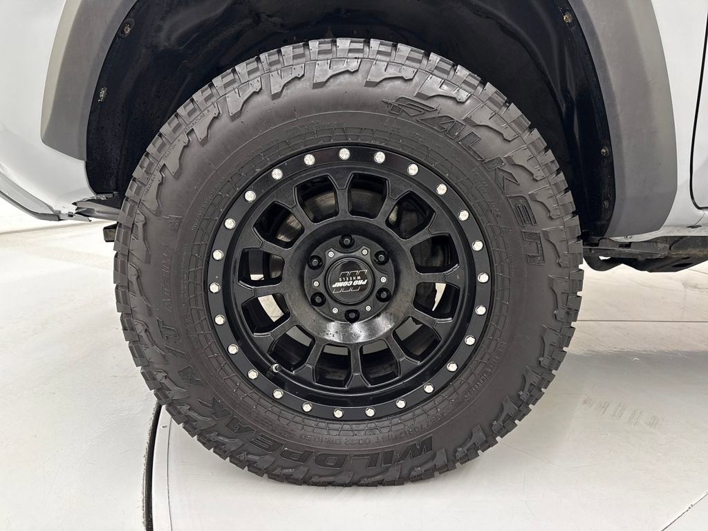 Used 2021 Toyota Tacoma TRD Off-Road w/ TRD Premium Off Road Package image 9