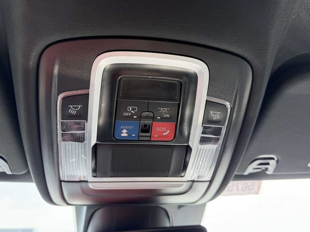 Used 2024 RAM 1500 Laramie AWD/4WD image 29