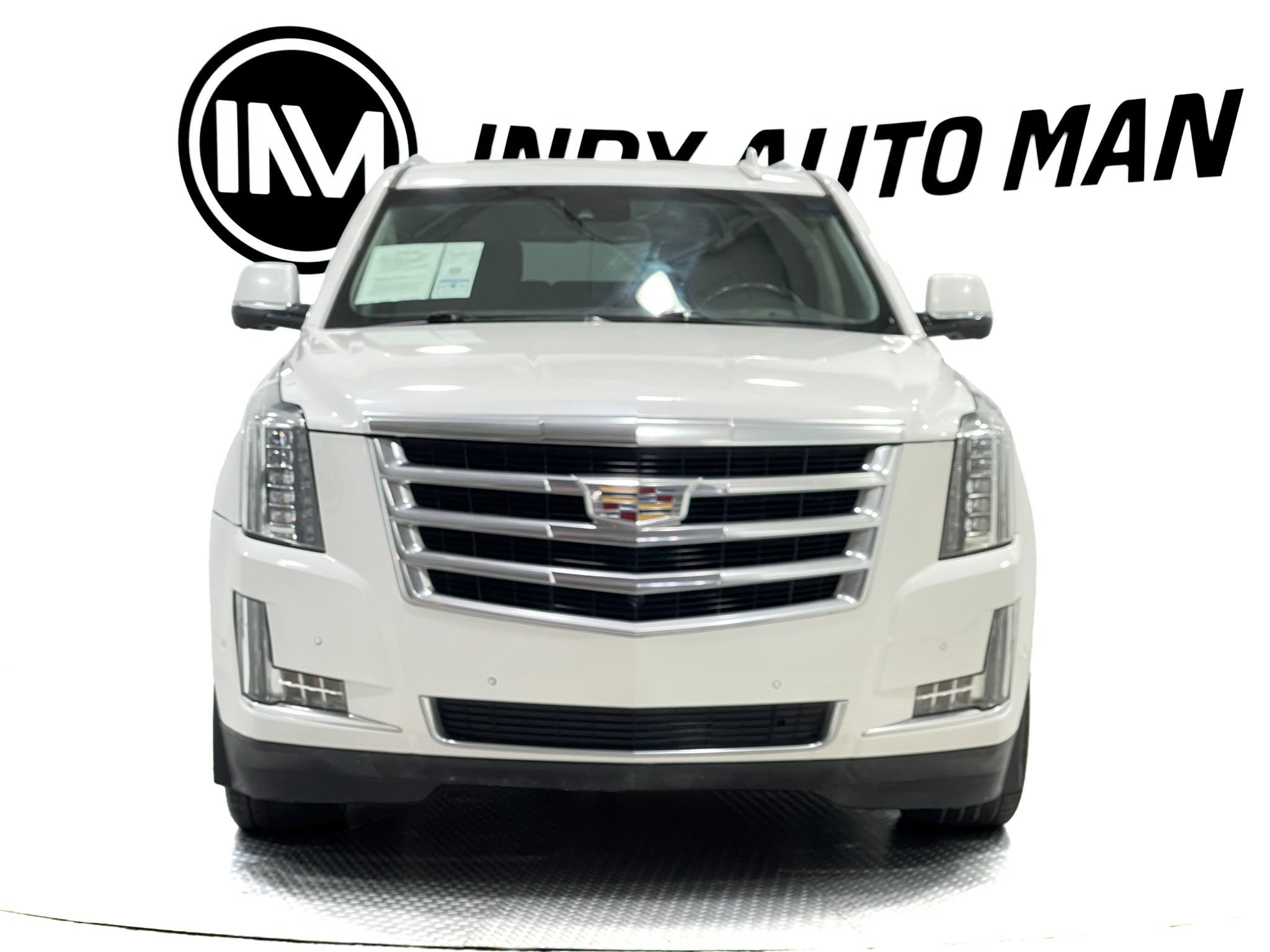 Used 2018 Cadillac Escalade ESV Luxury AWD/4WD image 9