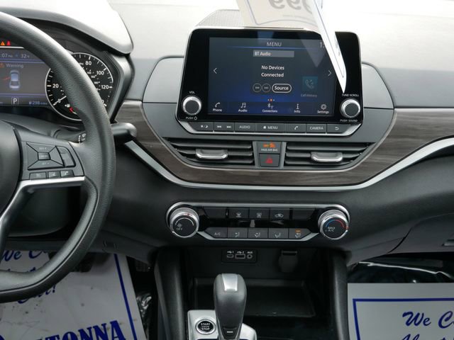 Used 2024 Nissan Altima 2.5 SV image 10