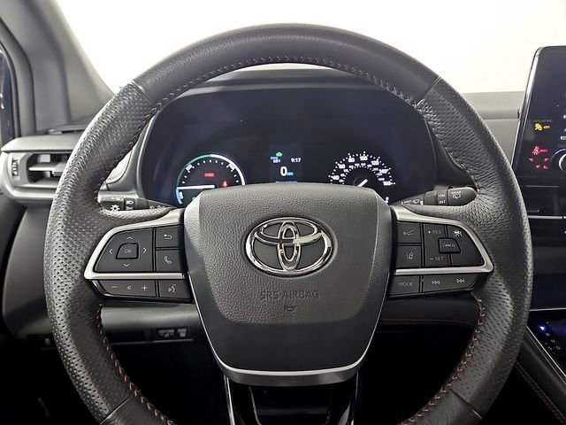 Used 2023 Toyota Sienna XSE AWD/4WD image 19