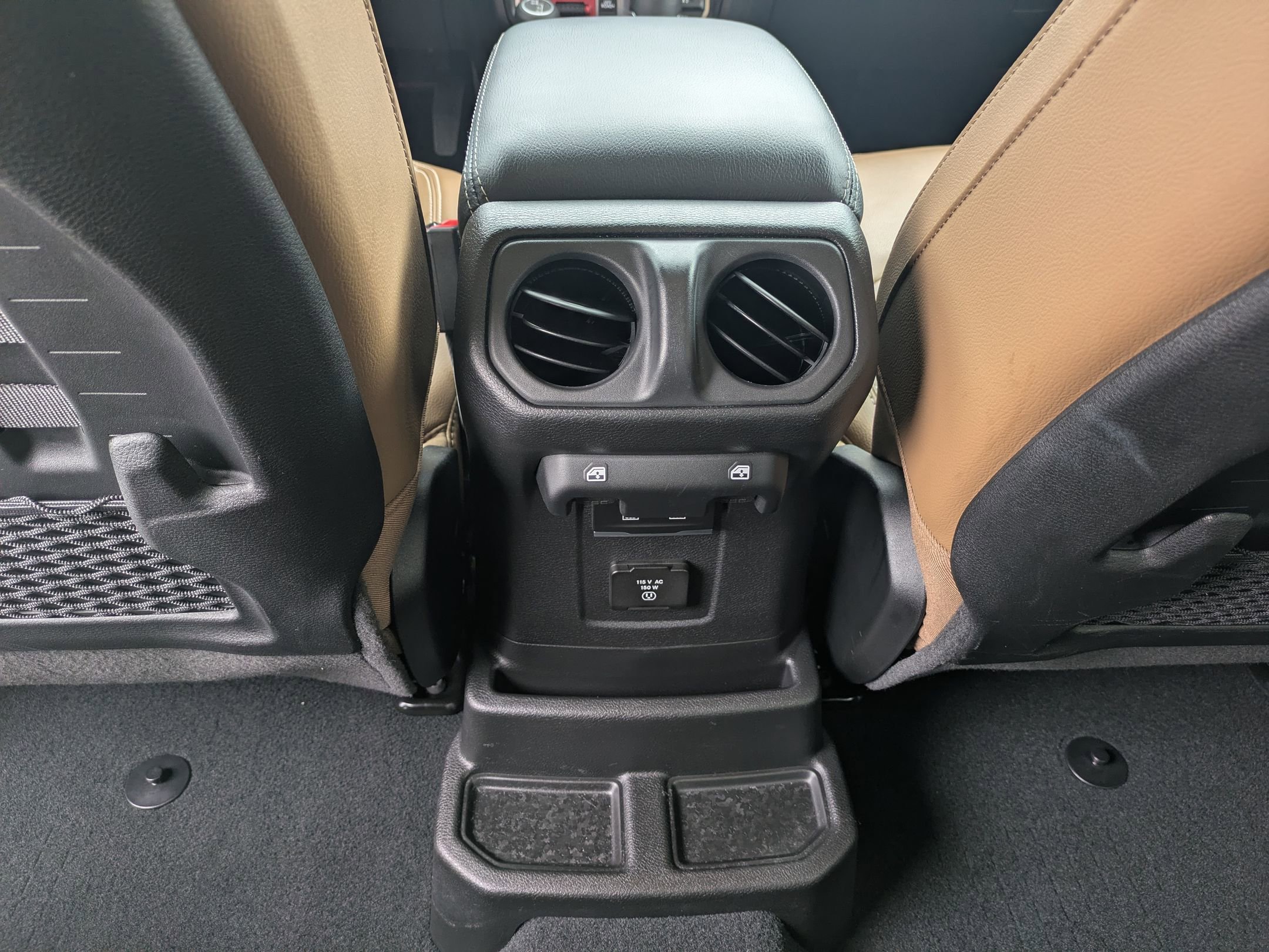 Used 2022 Jeep Wrangler Unlimited Rubicon w/ Xtreme Recon 35" Tire Package image 22