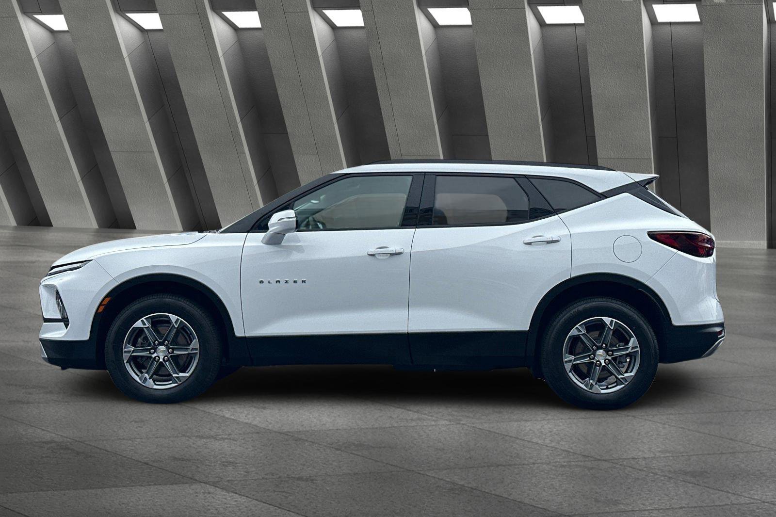 Used 2024 Chevrolet Blazer LT image 7