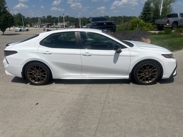 Used 2024 Toyota Camry SE w/ Convenience Package FWD image 2