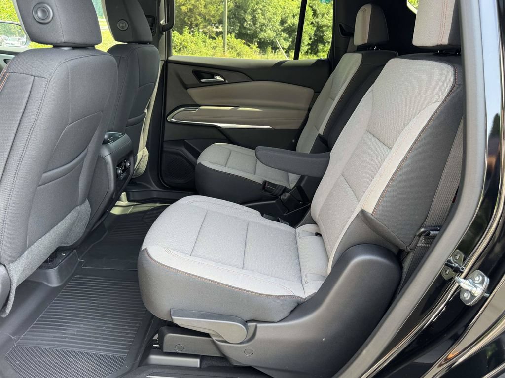 New 2026 Chevrolet Traverse LT w/ Driver Confidence Package AWD/4WD image 18