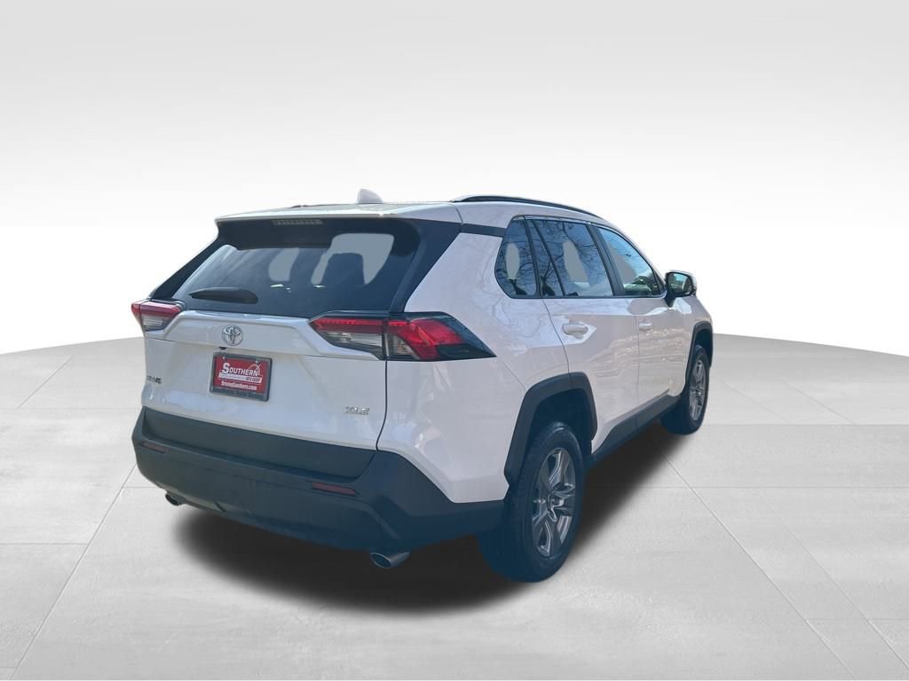 Used 2024 Toyota RAV4 XLE image 5