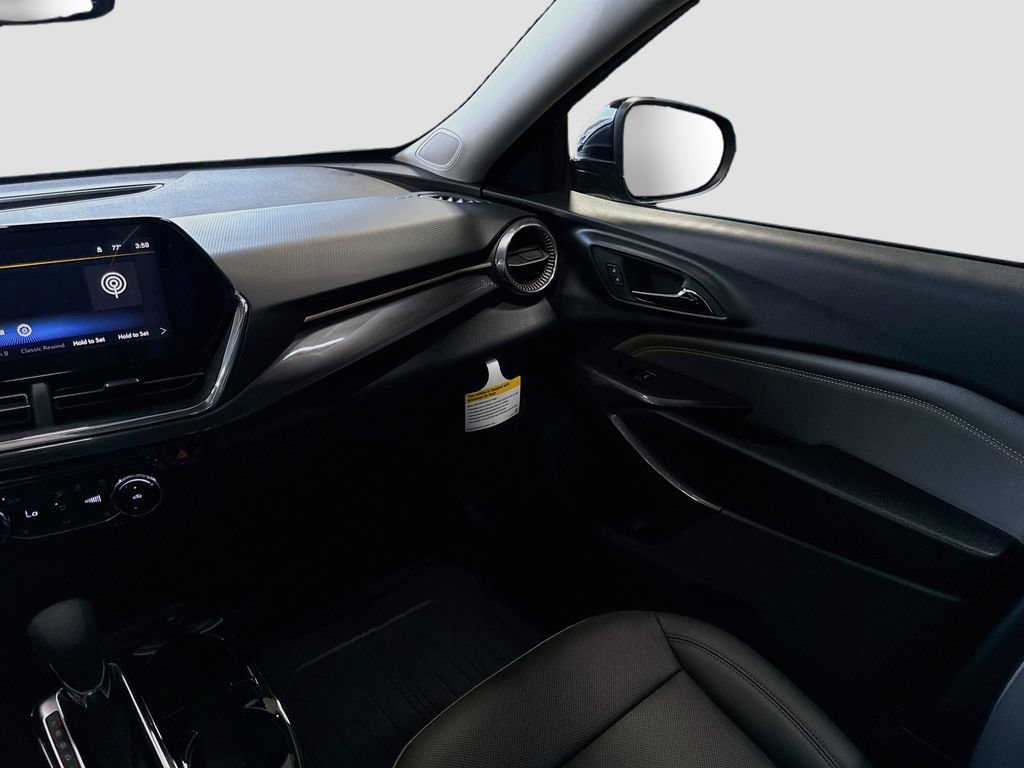 New 2026 Chevrolet Trax ACTIV FWD image 21