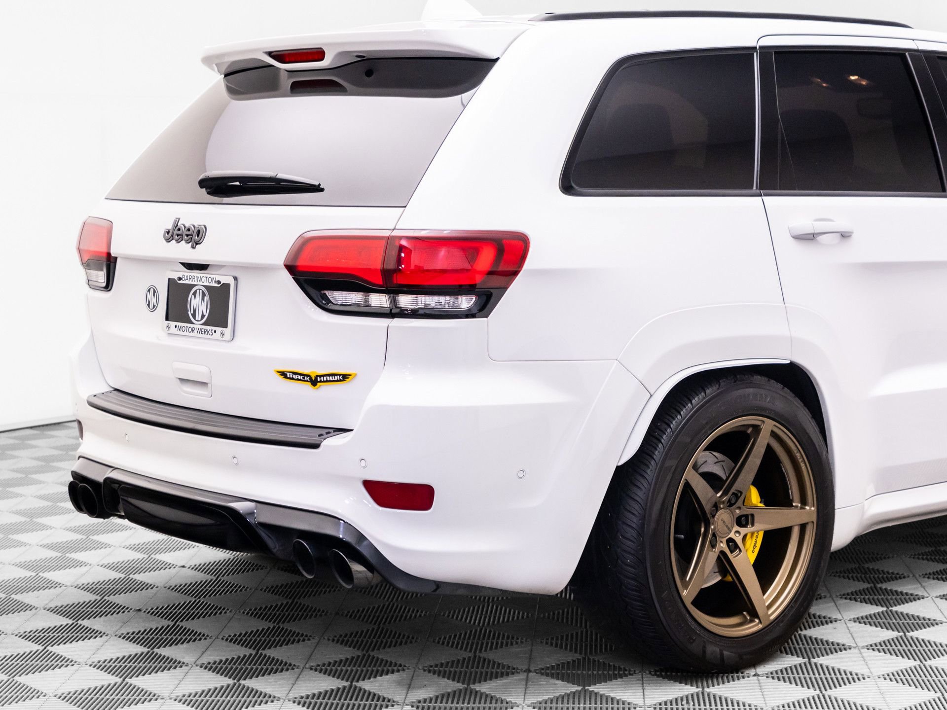 Used 2018 Jeep Grand Cherokee Trackhawk AWD/4WD image 39