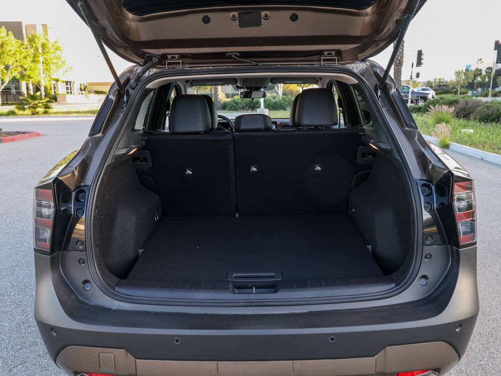 New 2026 Nissan Kicks SR FWD image 16