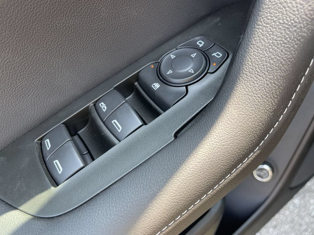 New 2026 Chevrolet Blazer LT w/ Convenience Package FWD image 13