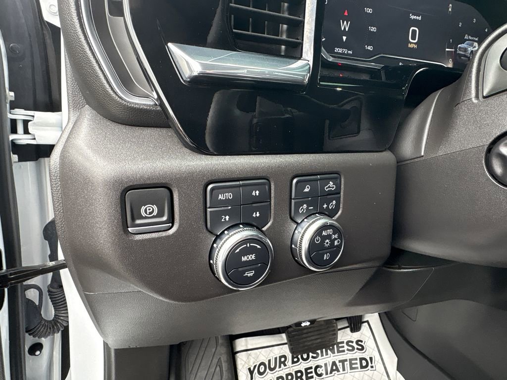 Used 2025 GMC Sierra 1500 SLT w/ SLT Premium Package image 19