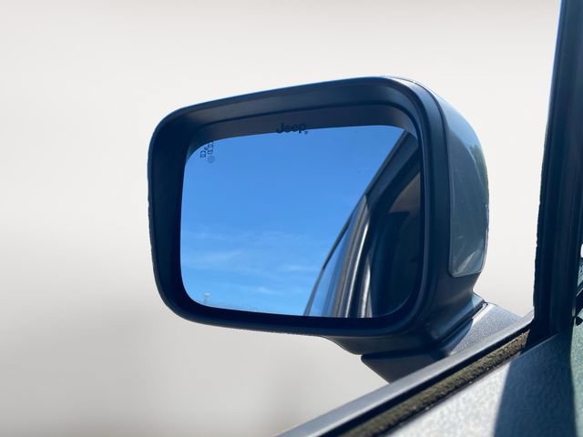 Used 2016 Jeep Renegade Limited w/ Safety & Security Group FWD image 27