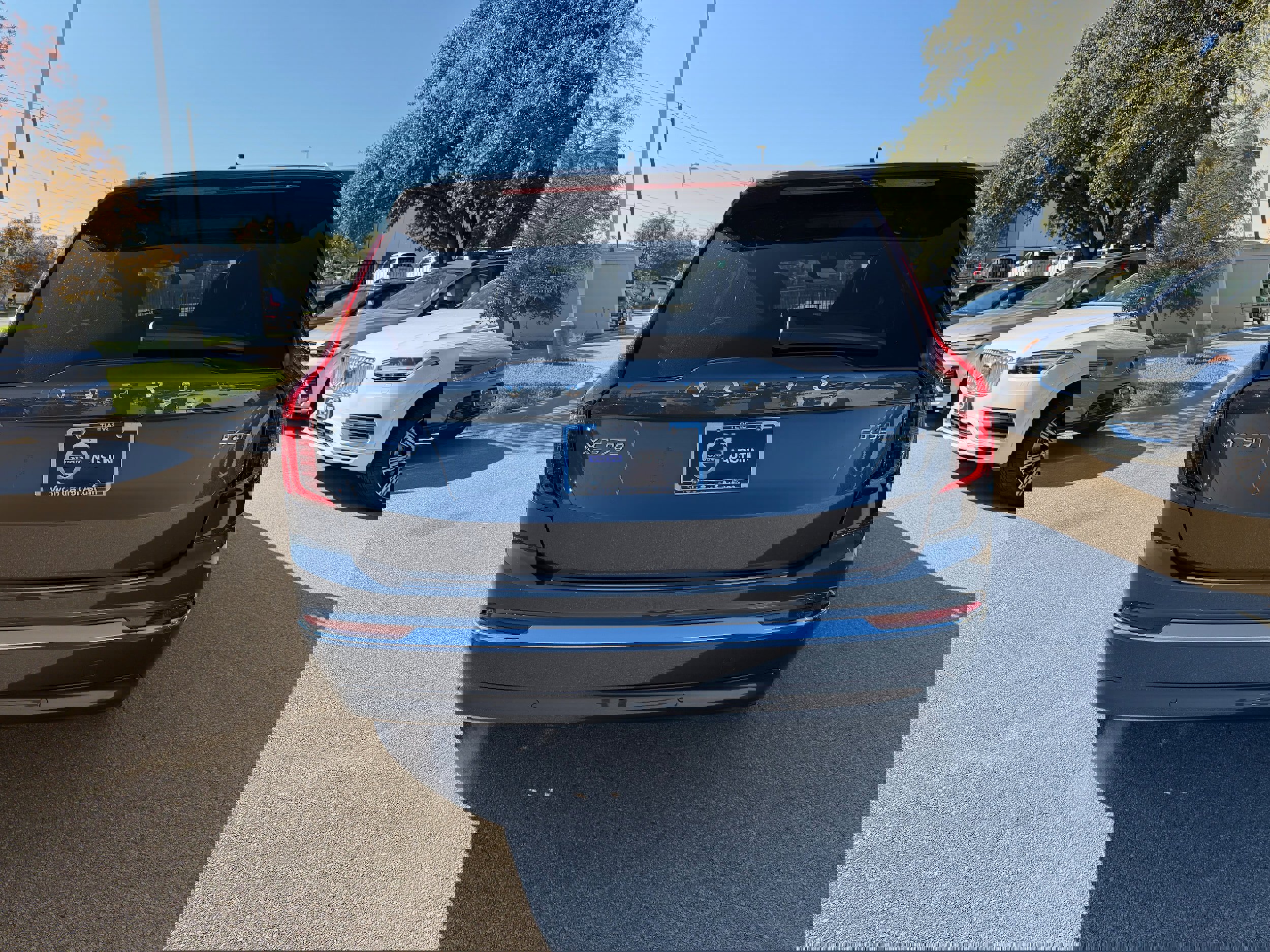 New 2026 Volvo XC90 B6 Core w/ Protection Package Premier image 5