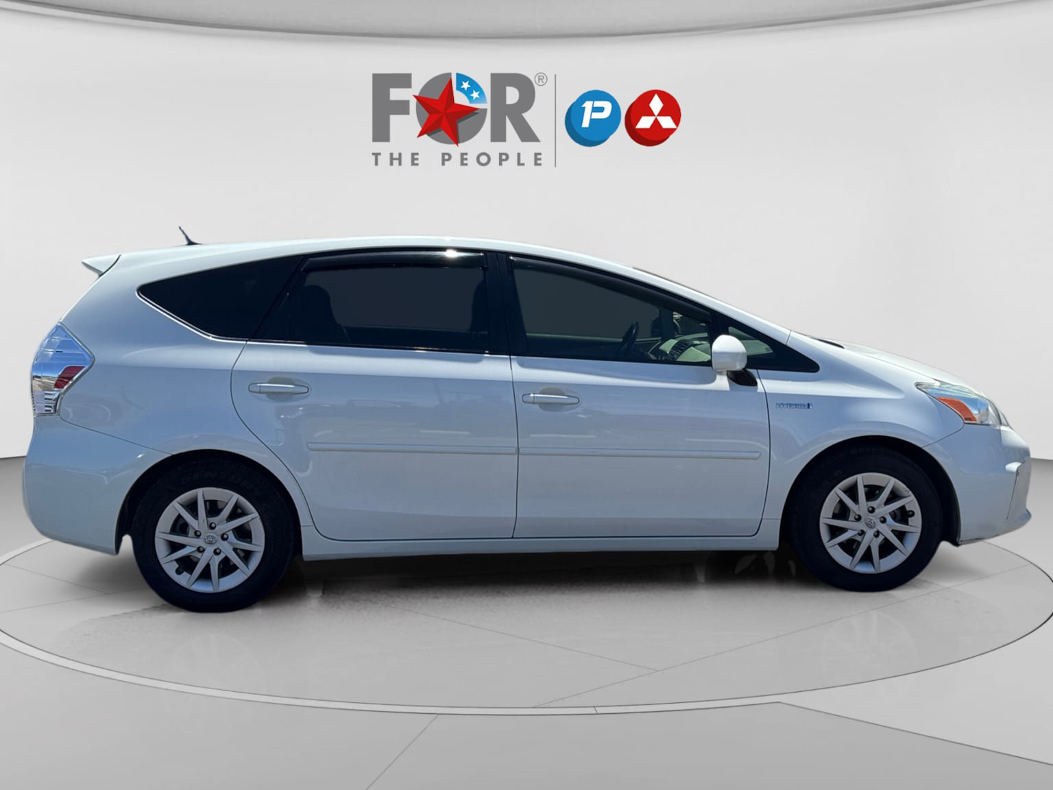 Used 2013 Toyota Prius V Two FWD image 6