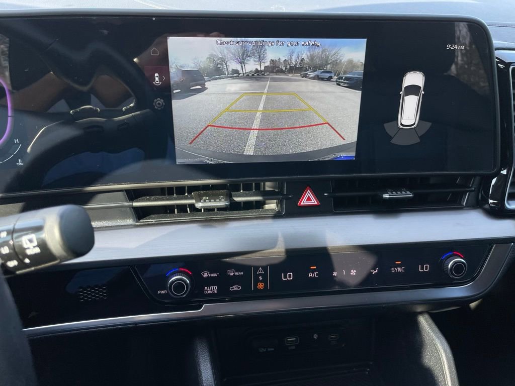 Used 2025 Kia Sportage EX w/ Premium Package image 17