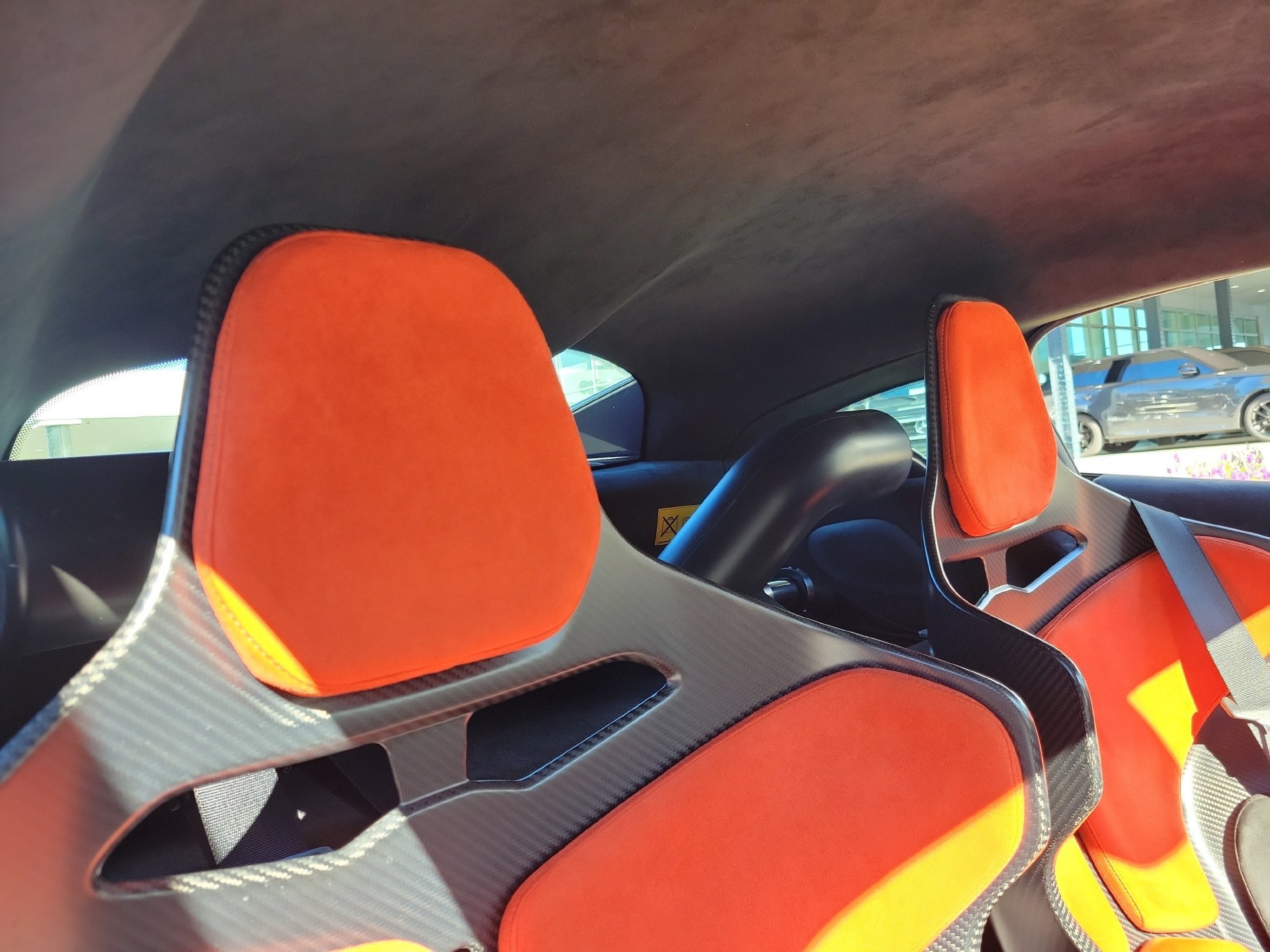 Used 2019 McLaren 600LT RWD image 4