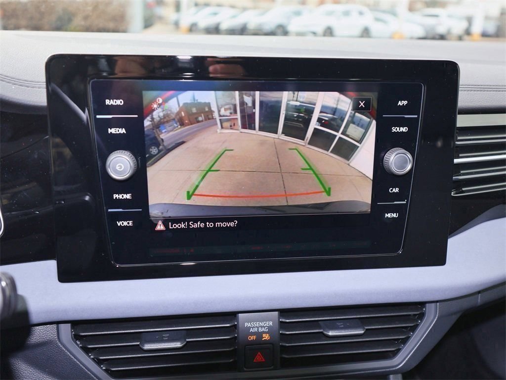 New 2026 Volkswagen Jetta SE FWD image 18