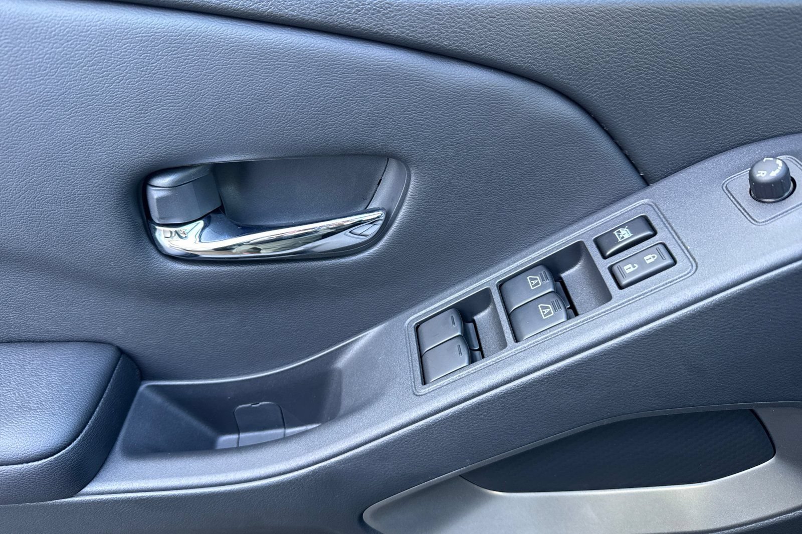 New 2026 Nissan Frontier SV w/ SV Convenience Package RWD image 8