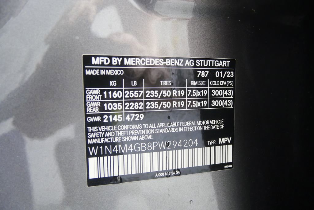 Used 2023 Mercedes-Benz GLB 250 w/ Premium Package image 22