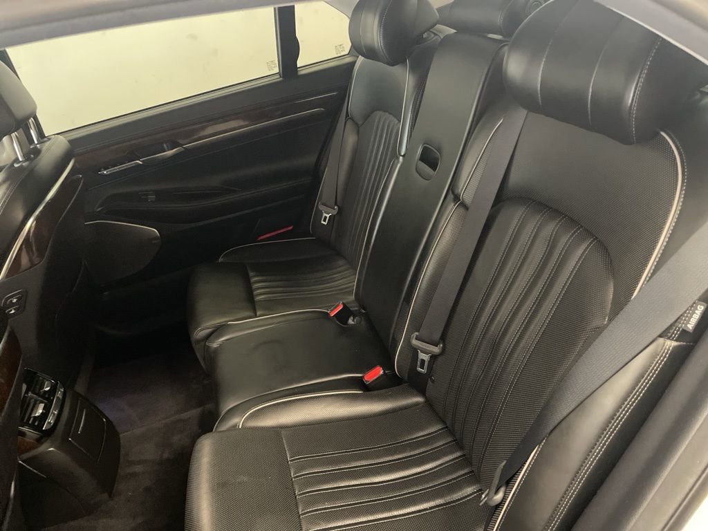 Used 2017 Genesis G90 5.0 Ultimate image 12