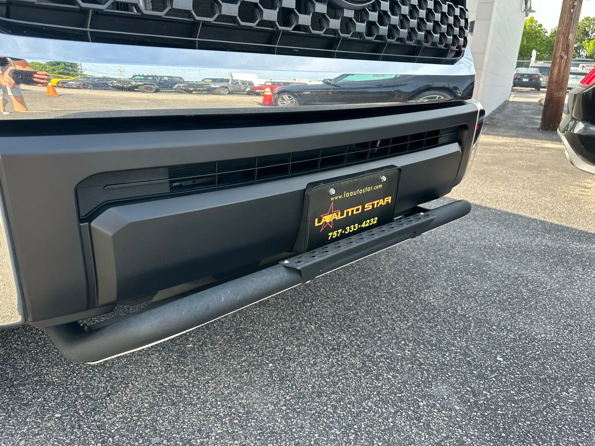 Used 2020 Toyota Tundra SR5 w/ SR5 Upgrade Package image 9