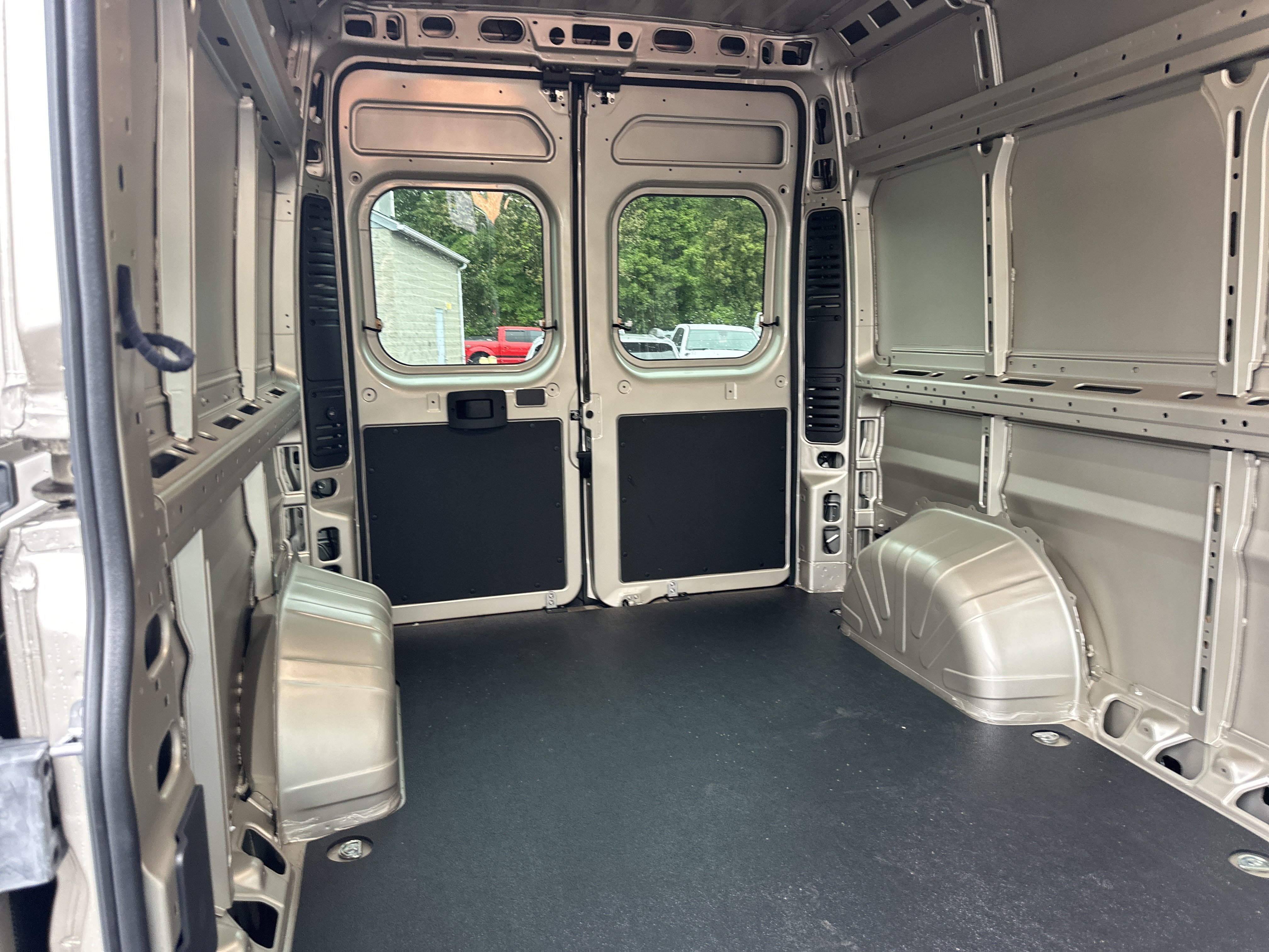 New 2026 RAM ProMaster 2500 w/ Quick Order Package 22G SLT FWD image 16