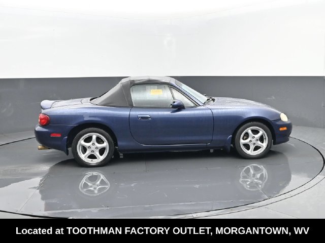 Used 2001 MAZDA MX-5 Miata RWD image 4