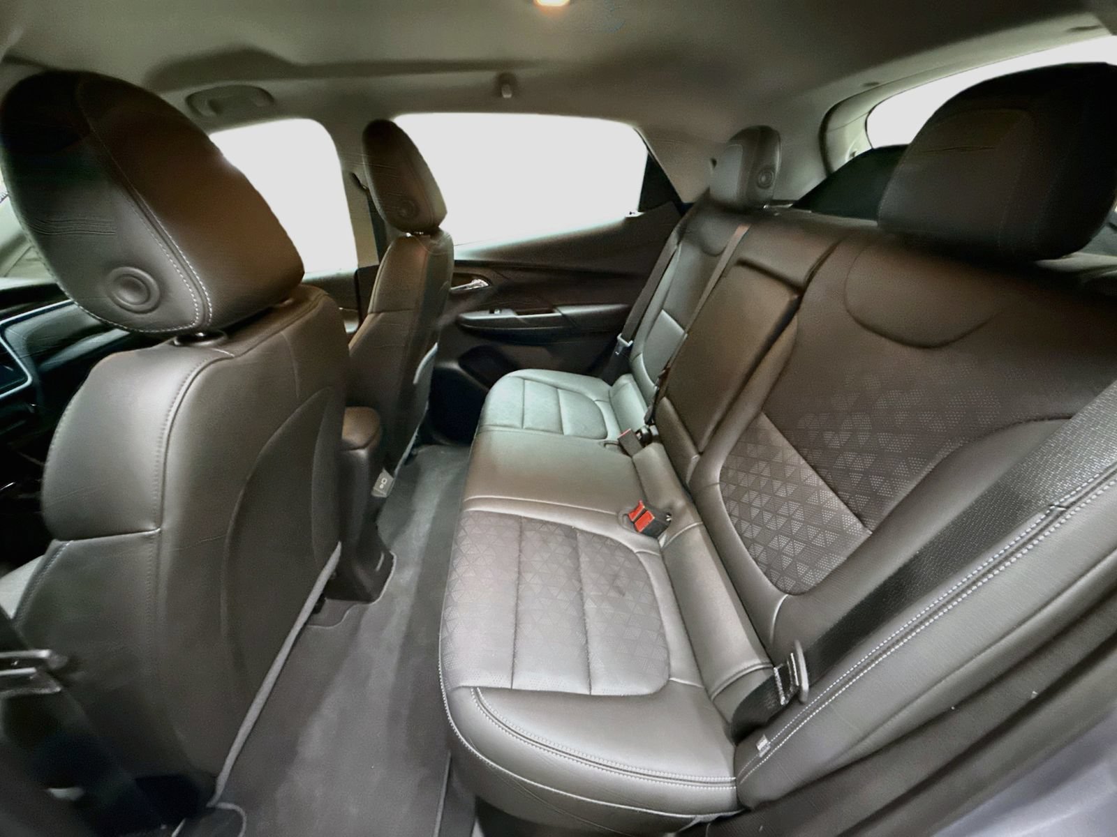 Used 2023 Chevrolet Bolt LT w/ Infotainment Package FWD image 28