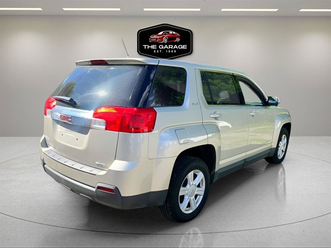 Used 2015 GMC Terrain SLE AWD/4WD image 5