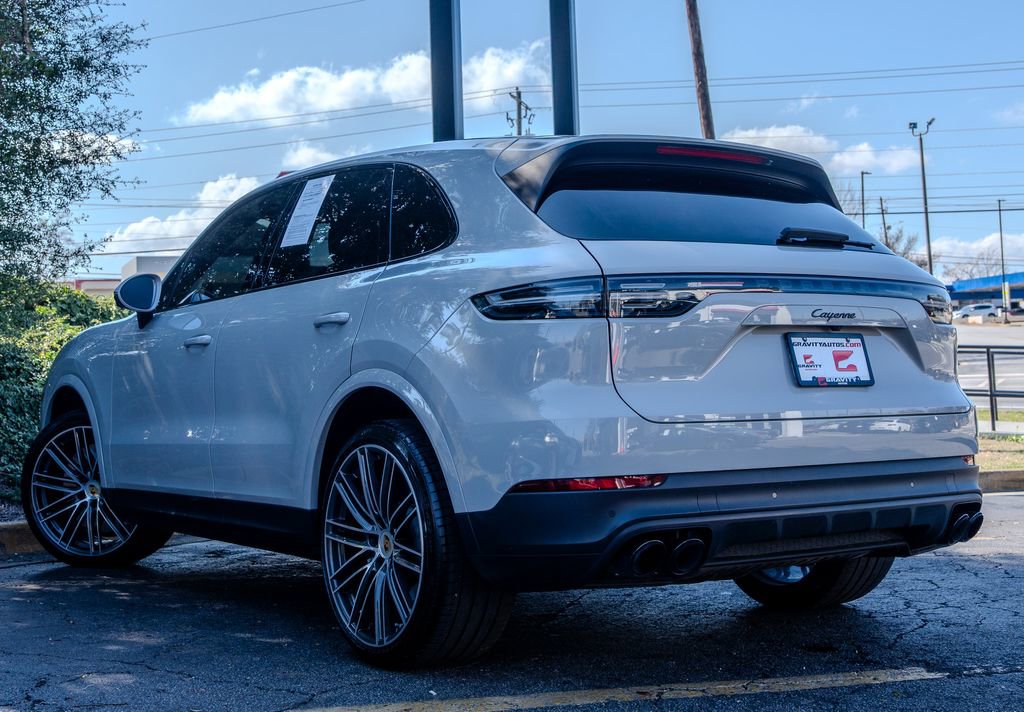 Used 2022 Porsche Cayenne Platinum Edition image 24