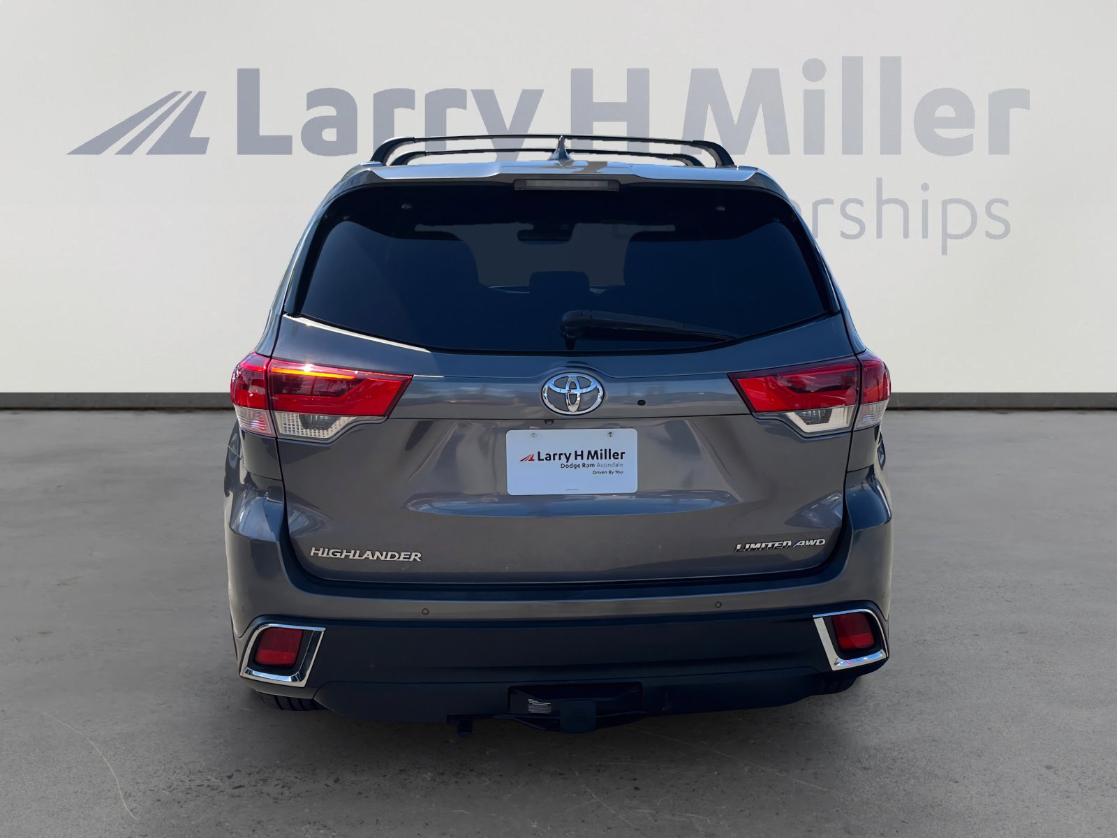 Used 2018 Toyota Highlander Limited Platinum image 4