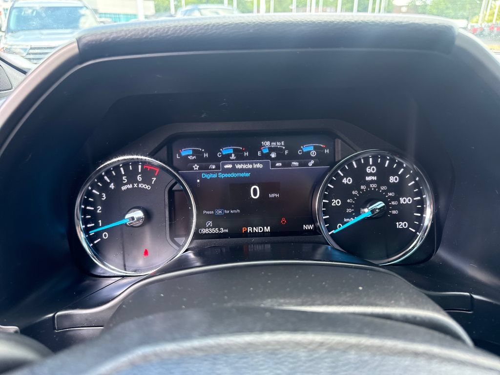 Used 2019 Ford Expedition XLT w/ Equipment Group 202A AWD/4WD image 40